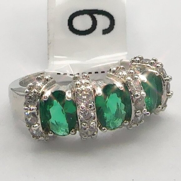 fashion Jewelry Jewelry - 🆕 Vintage-Inspired Imitation Emerald &   Imitation Diamond Silver Ring